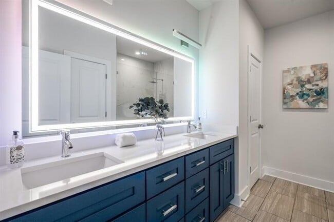 Building Photo - 3165 Dogwood Dr