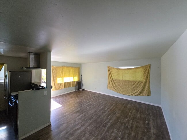 Building Photo - Welcome home to this beautifully updated 2-bedroom, 1-bath upstairs condo in a peaceful Auburn ne...