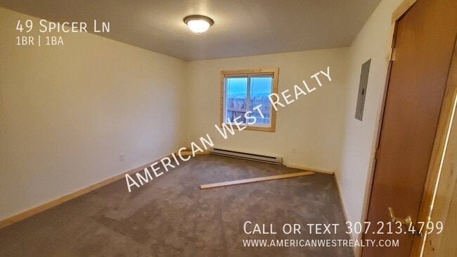 Building Photo - 49 Spicer Ln