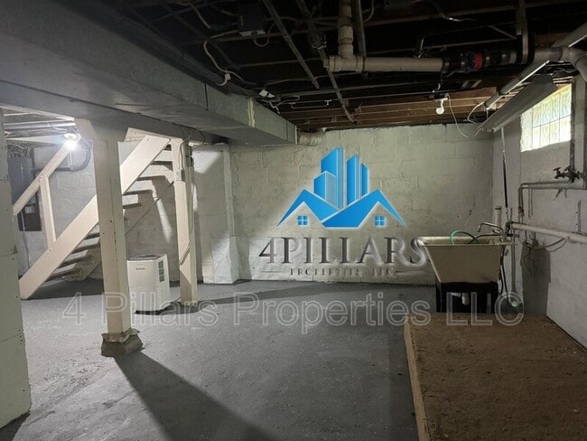 Building Photo - 5091 Central Ave