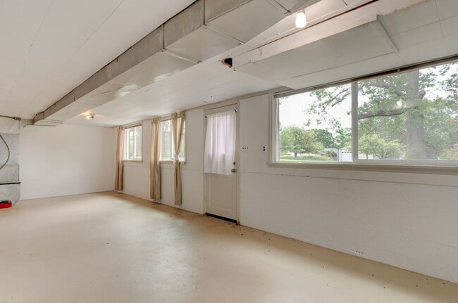 Building Photo - 3 Bedroom 2 Bath Home near Heart of Oak Ha...