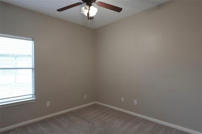 Building Photo - 1114 Boxwood Loop