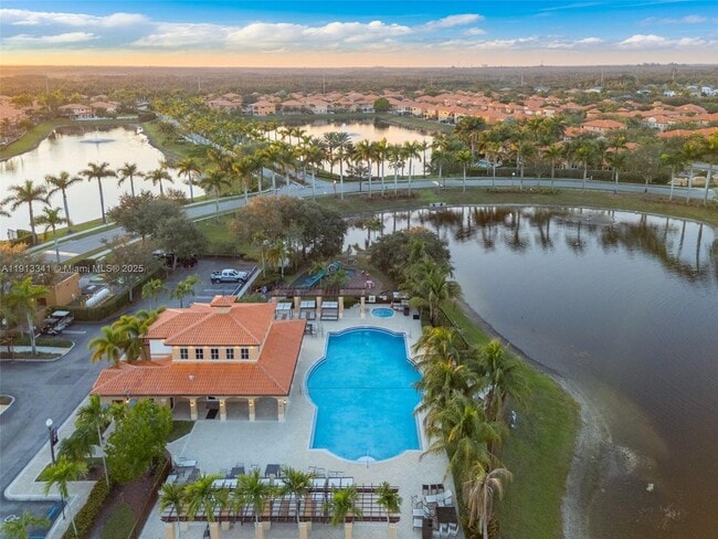 Building Photo - 3141 SW 154th Ct