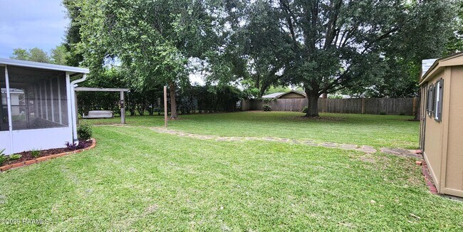 Building Photo - 245 Orangewood Dr