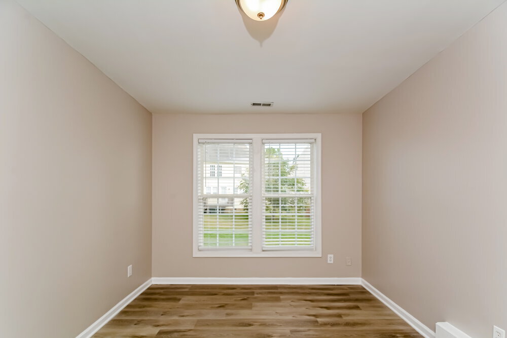 Building Photo - 3709 Blue Blossom Dr