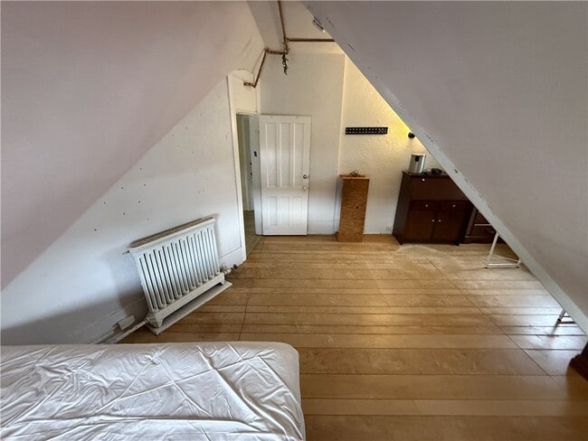 Building Photo - 65 Ford Ave