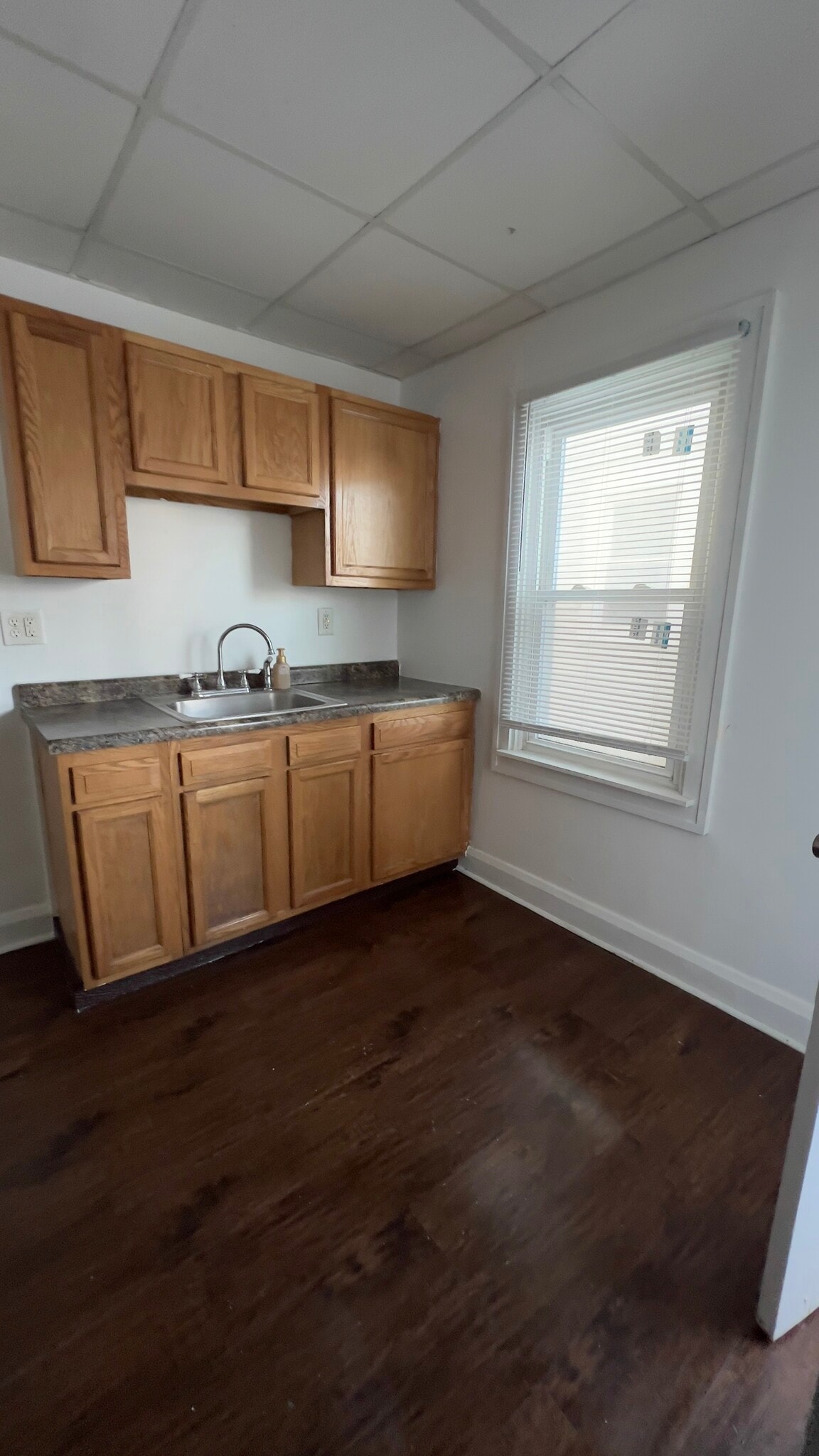 Building Photo - 603 N Rural st