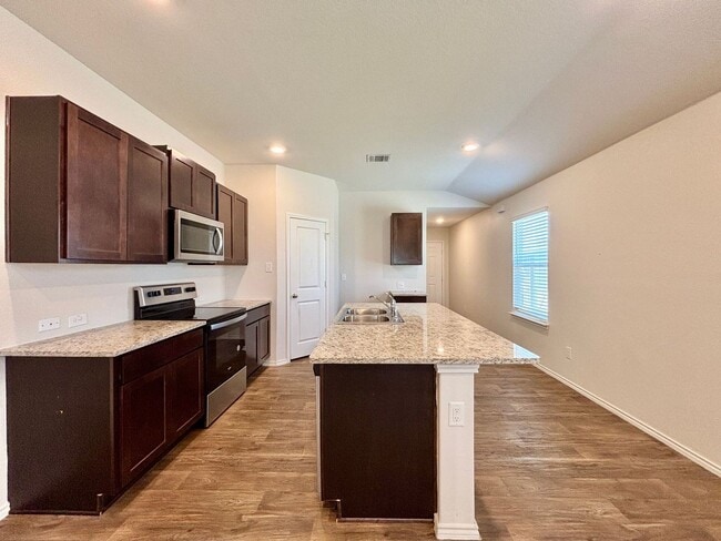Building Photo - Welcome home to this Charming smart home f...