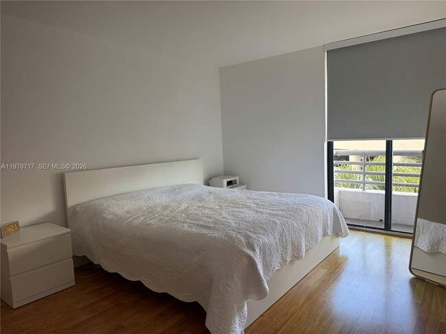 Building Photo - 3300 NE 191st St