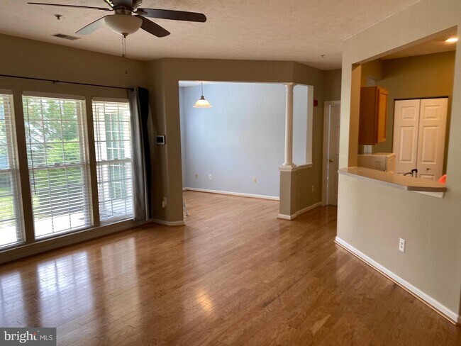 Building Photo - 2507 Amber Orchard Ct W