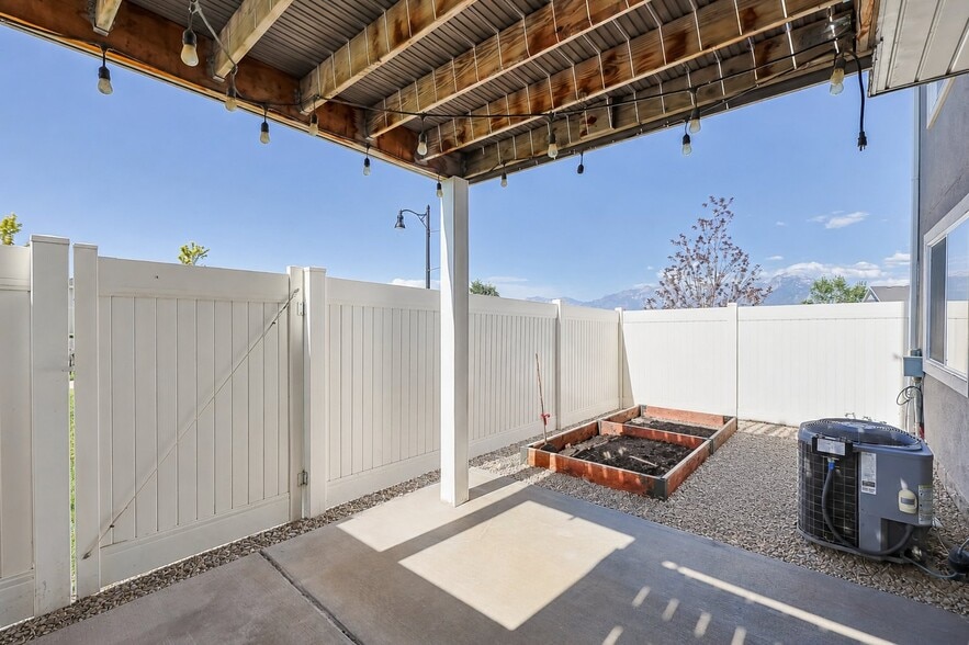 Building Photo - 4442 Lone Shadow Ln