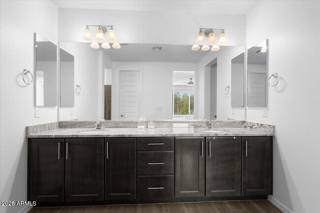 Building Photo - 4433 E Cordia Ln