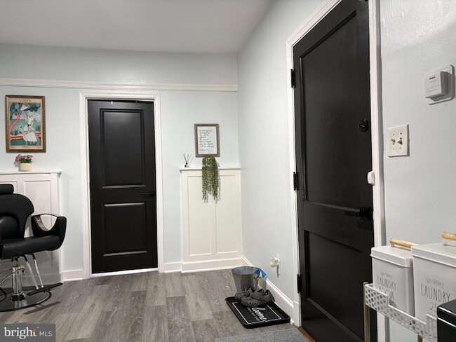 Building Photo - 165 35th St NE