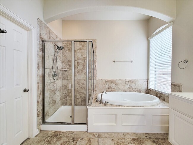 Building Photo - 2886 Tuscania Ln