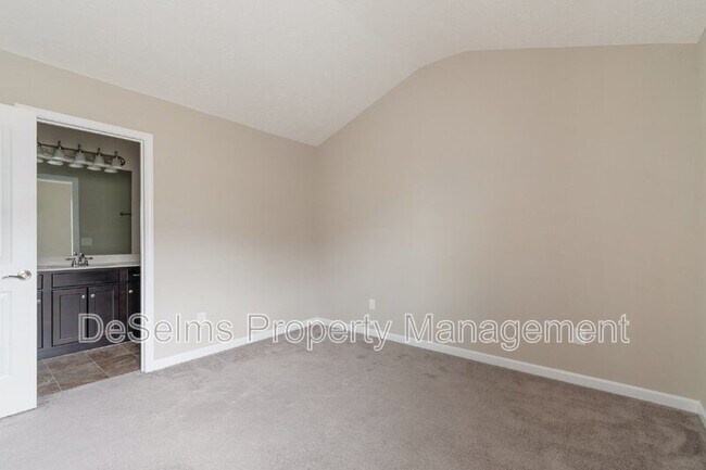 Building Photo - 5341 Tony Lama Ln