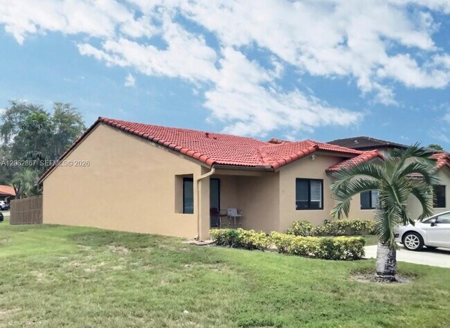 Building Photo - 6651 NW 173rd Ln
