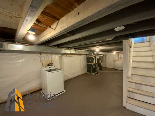 Building Photo - End Unit 3 Bedroom + Den with Backyard and Semi Finished Basement