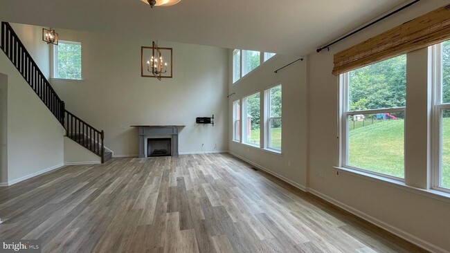 Building Photo - 38 Sutter Dr