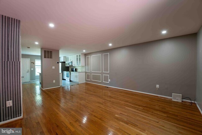 Building Photo - 18246 Fox Chase Cir