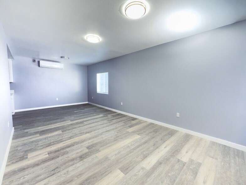 Building Photo - 6628-6630 Selfland Ave
