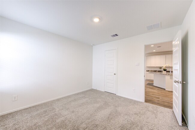 Building Photo - 2913 Misty Elm Ln