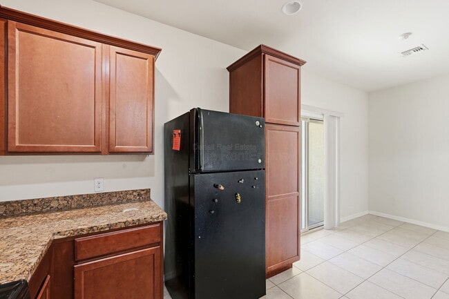 Building Photo - 6737 S Cut Bow Dr