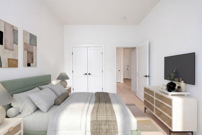 Building Photo - 425 3rd St