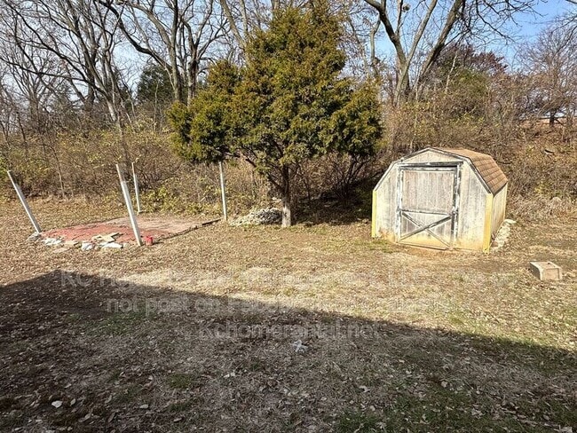 Building Photo - 2010 Bunker Ave