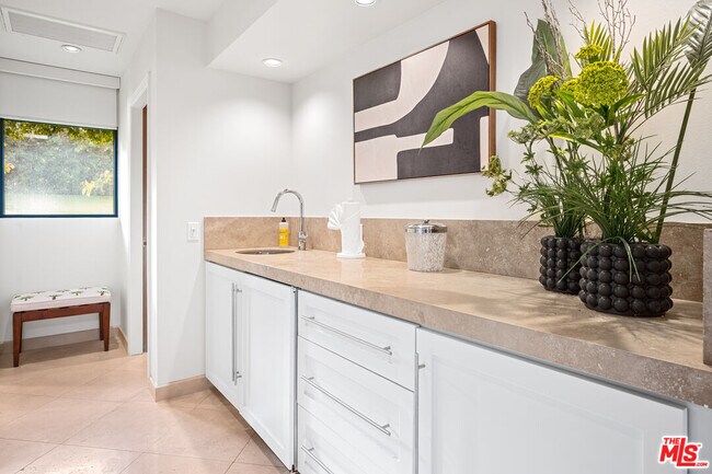 Building Photo - 70461 Boothill Rd