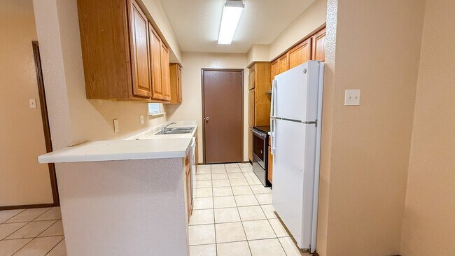 Building Photo - 13480 S Thorntree Dr