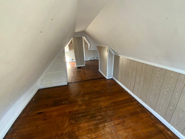 Building Photo - 12 S Beard St