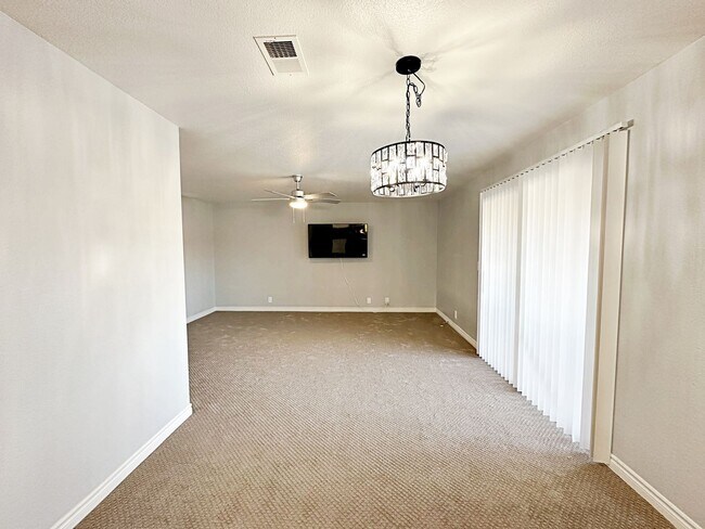 Building Photo - 5080 Indian River Dr