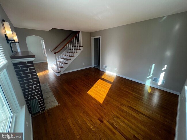 Building Photo - 770 S Lincoln St