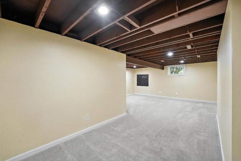 Building Photo - 4100 E 112 St