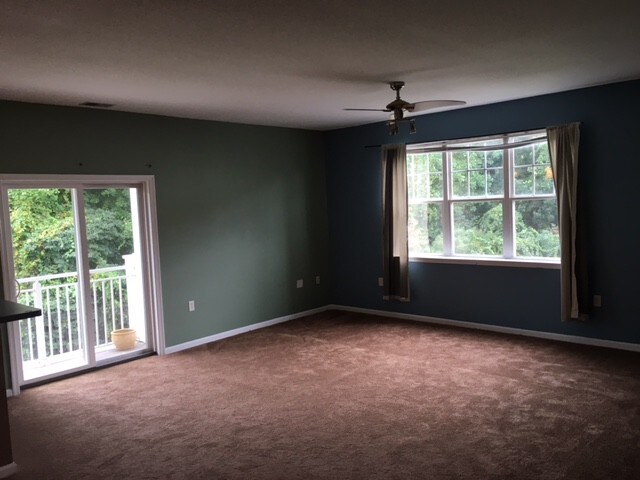 Building Photo - 932 Southmoor Dr