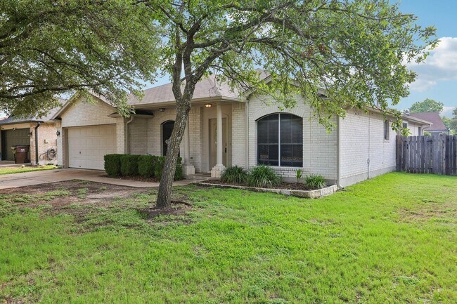 Building Photo - 2656 Bradley Ln