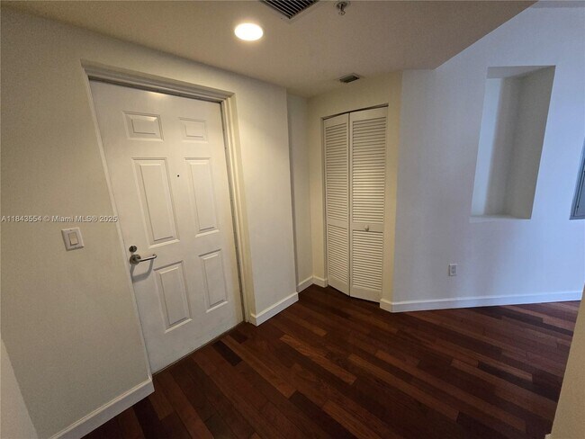 Building Photo - 7275 SW 89th St