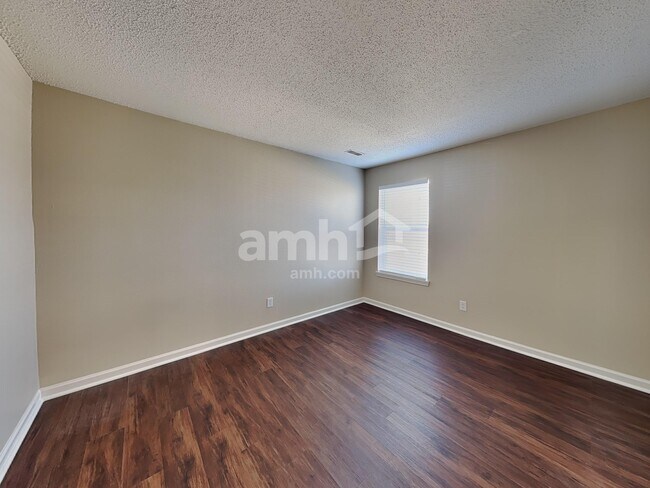 Building Photo - 656 Rocky Meadow Dr
