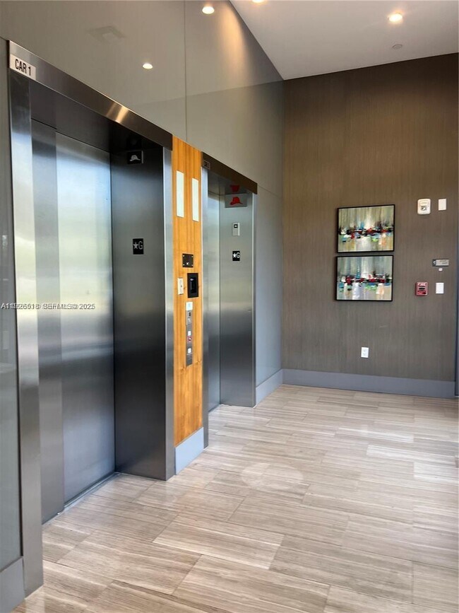 Building Photo - 5350 NW 84th Ave