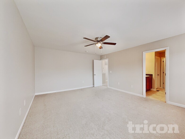 Building Photo - 1304 Lombar St