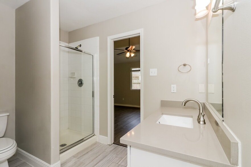 Building Photo - 25235 Clover Ranch Dr