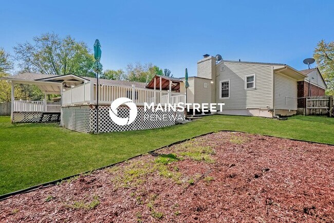 Building Photo - 5411 Laureltree Pl