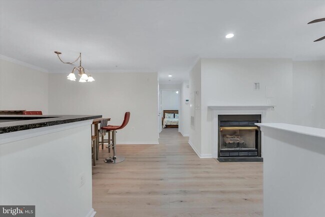 Building Photo - 1516 North Point Dr