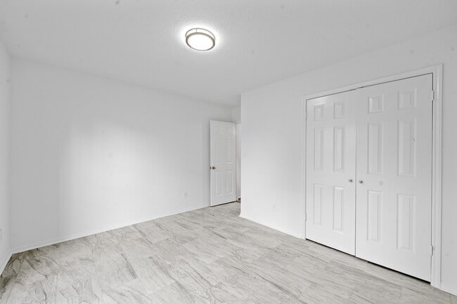 Building Photo - 22719 Old Church Ln