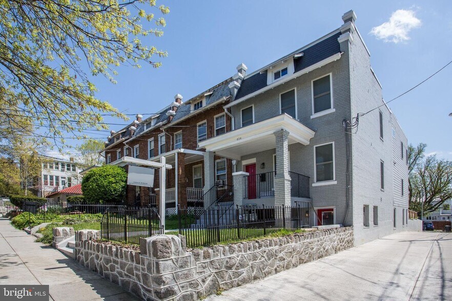 Primary Photo - 414 Varnum St NW