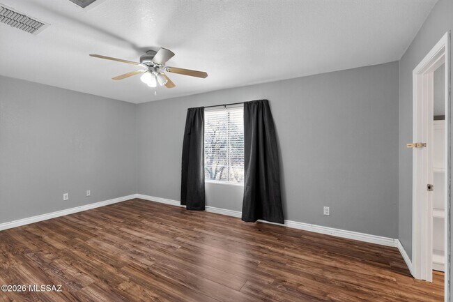 Building Photo - 1337 W Camino Mesa Sonorense