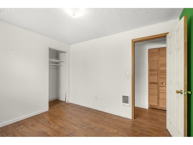 Building Photo - Warner Street Northeast