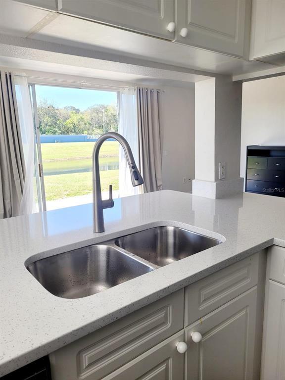 Building Photo - 233 Coco Plum Dr