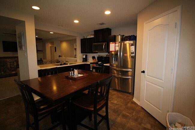Building Photo - Single Story in Amber Creek Subdivision