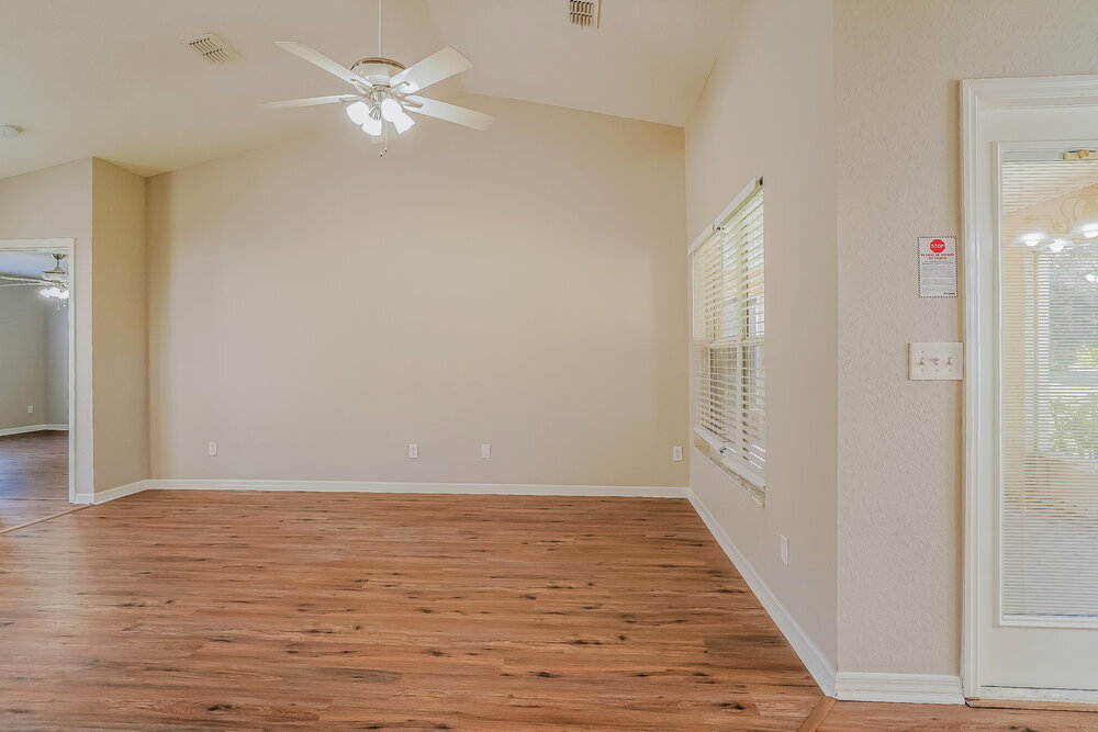 Building Photo - 35221 W Griffin Dr